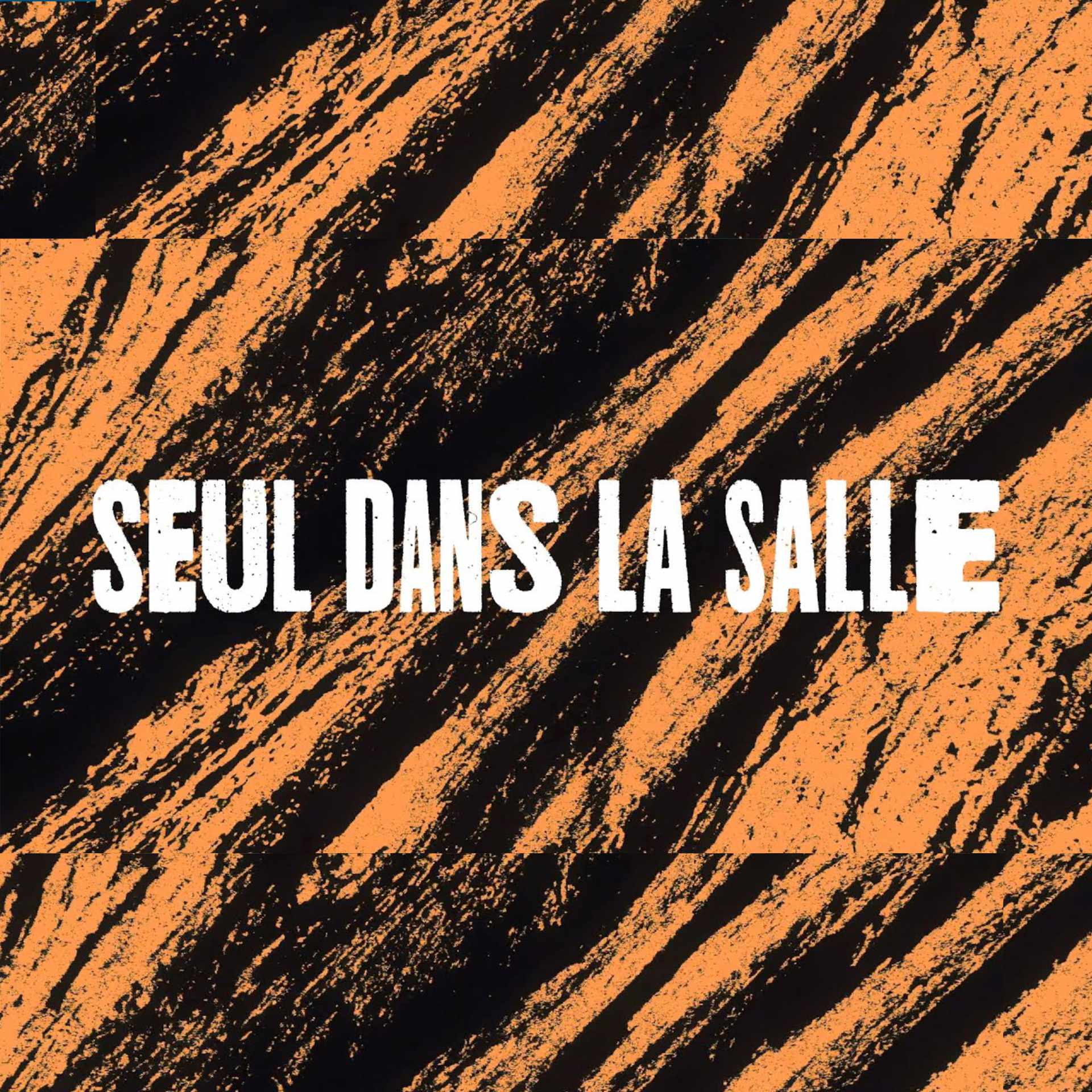 Seul dans la salle